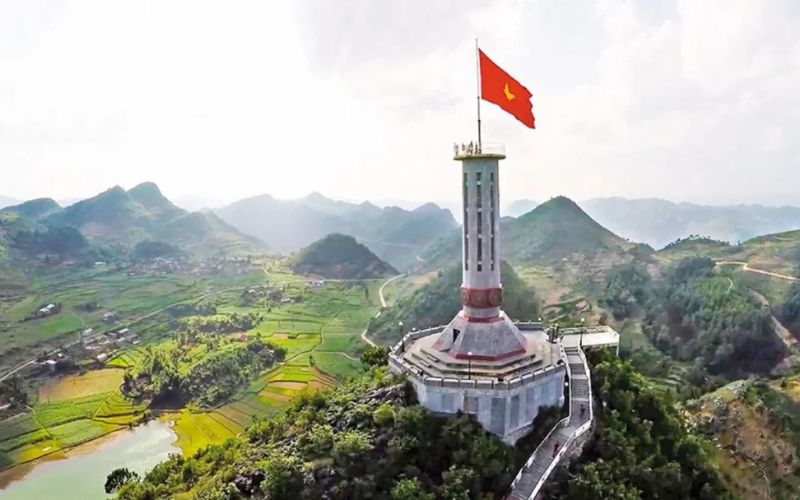 Cột cờ Lũng Cú